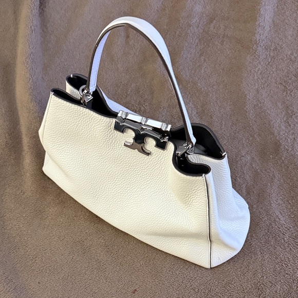 Tory Burch Elegant White Soft Leather Handbag - Picture 2 of 6